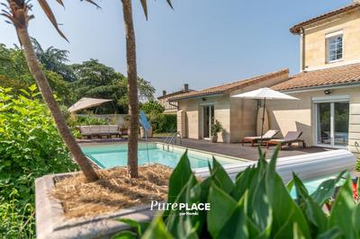 Maison de maîtres - 270 m² - 7 pièces