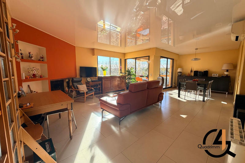 Appartement - 131 m² - 5 pièces