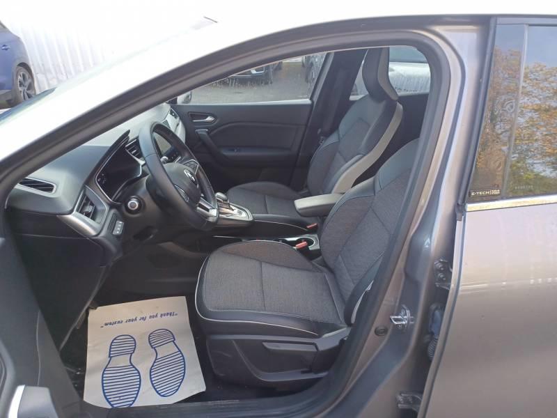 Renault Captur E-Tech Plug-in 160 Intens