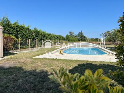 Maison - 121 m² - 8 pièces