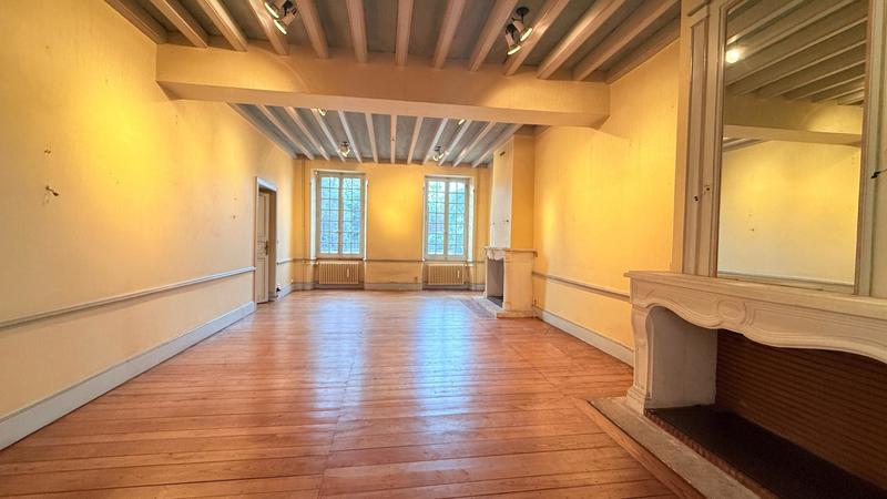 Maison - 290 m² - 6 pièces