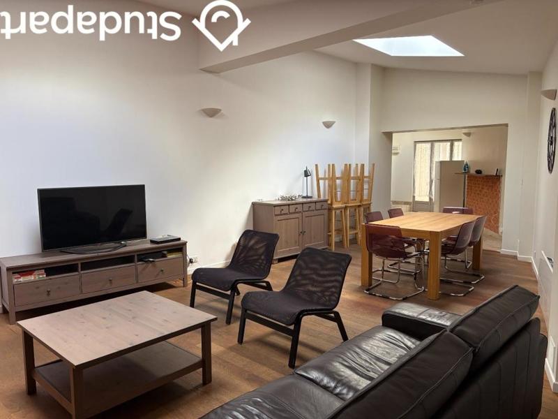 Chambre - 13 m² - 1 pièce