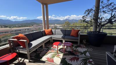 Appartement - 121 m² - 4 pièces