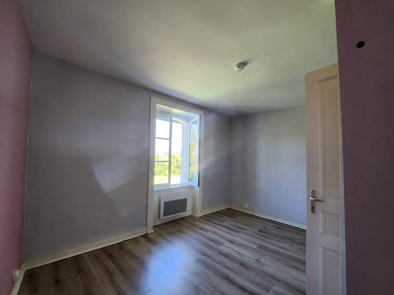 Maison - 163 m² - 9 pièces