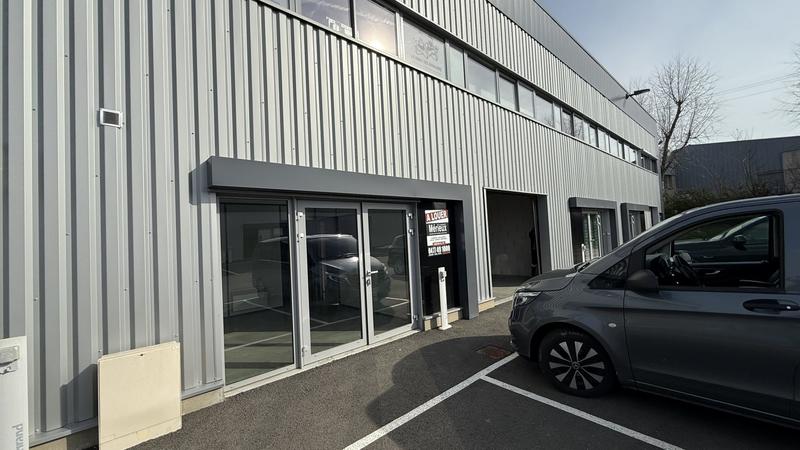 Local d'activités - 120 m²