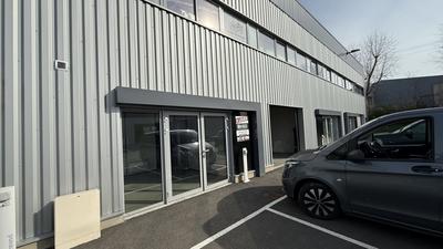 Local d'activités - 120 m²