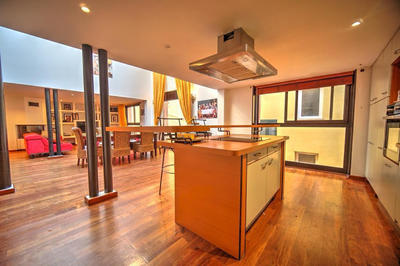 Appartement - 180 m² - 6 pièces