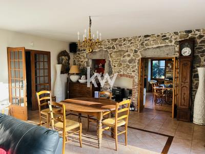 Appartement - 217 m² - 7 pièces