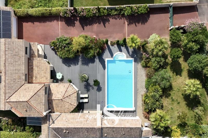 Villa - 202 m² - 7 pièces