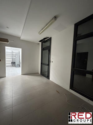 Local commercial - 140 m²