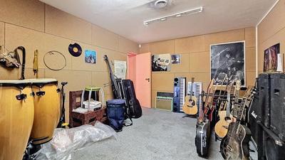 Local commercial - 268 m² - 3 pièces