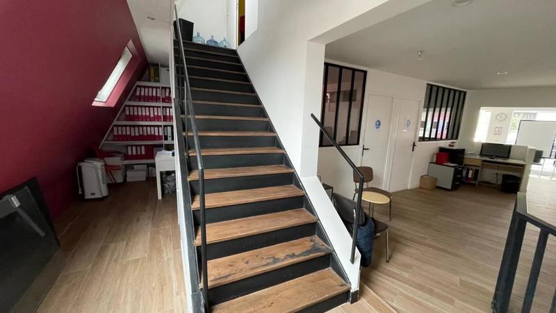 Bureau - 270 m² - 6 pièces