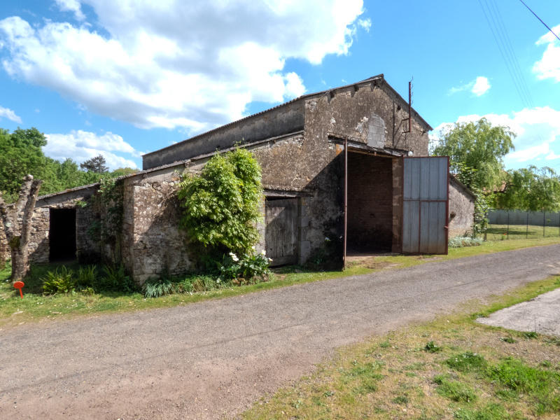 Maison - 240 m² - 3 pièces