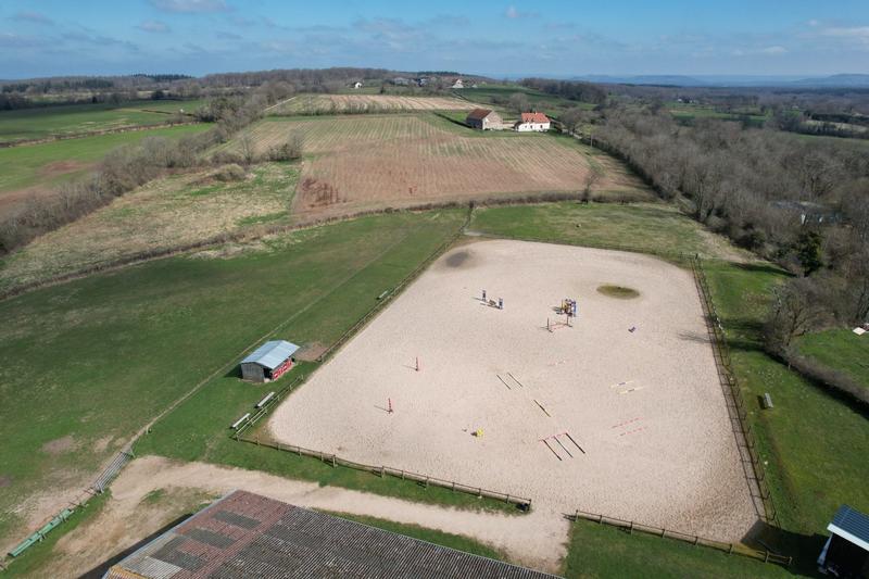 Maison - 279 m² - 18 pièces