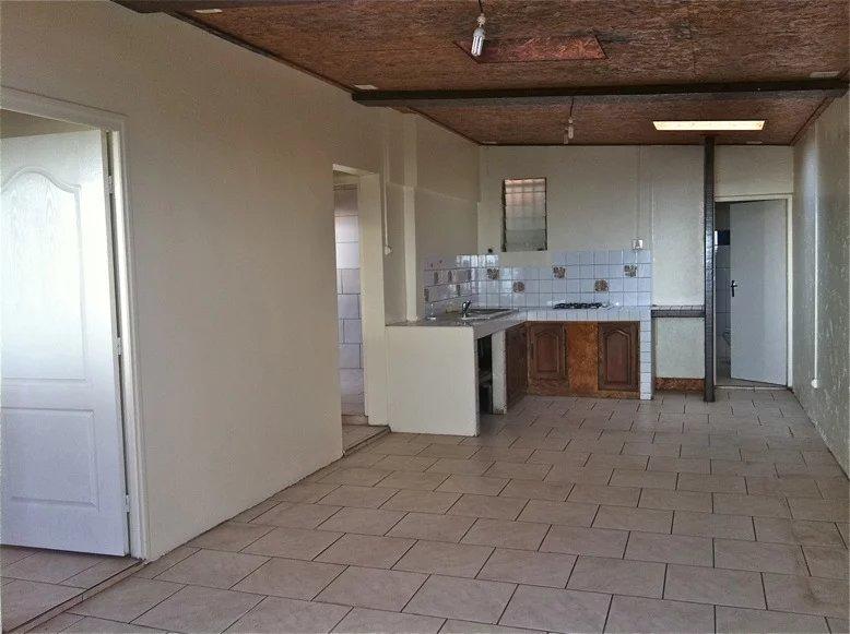 Maison - 230 m² - 10 pièces