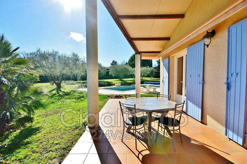 Maison - 140 m² - 10 pièces