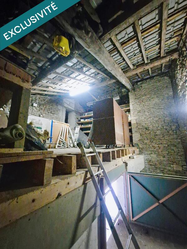 Maison - 275 m² - 9 pièces