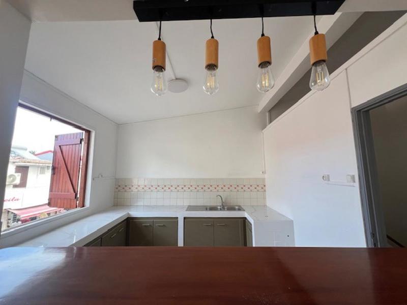 Appartement - 90 m² - 4 pièces