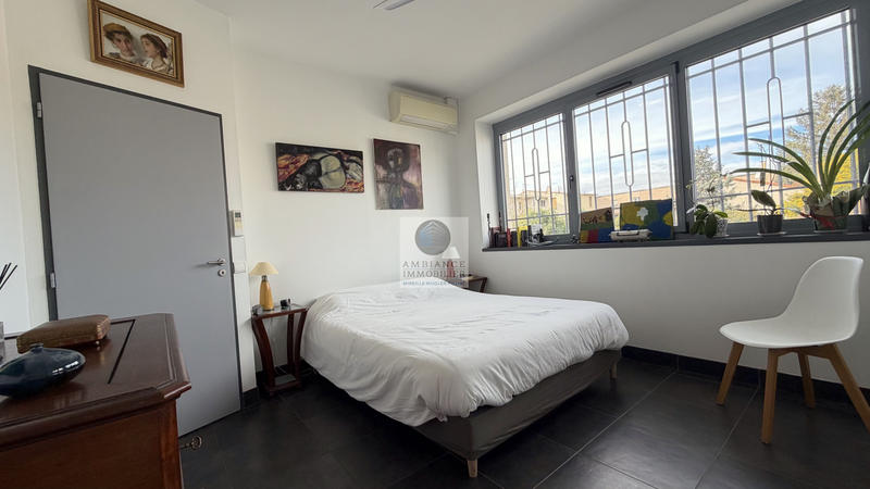 Appartement - 99 m² - 5 pièces