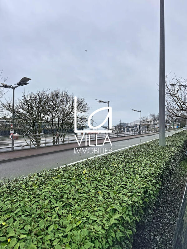 Fonds de commerce - Hôtellerie / Restauration - 200 m²