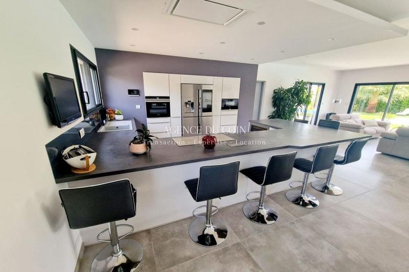 Villa - 211 m² - 7 pièces