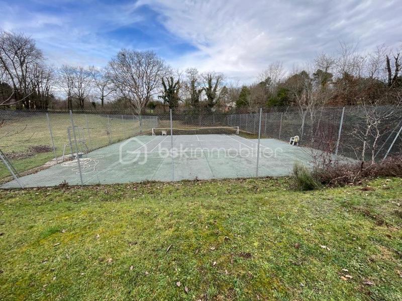 Demeure - 226 m² - 7 pièces