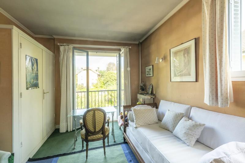 Maison - 249 m² - 9 pièces