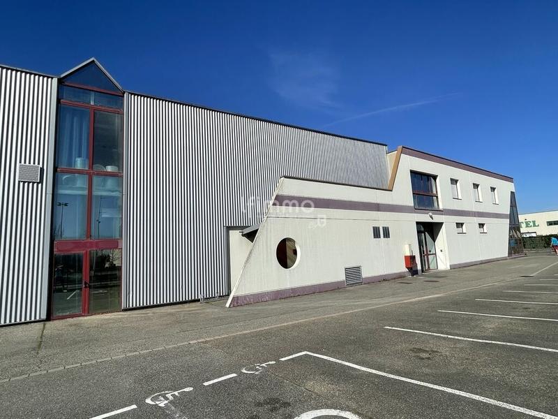 Bureau - 2 689 m² - 20 pièces