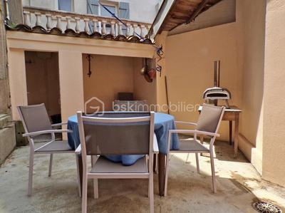 Maison de village - 256 m² - 10 pièces