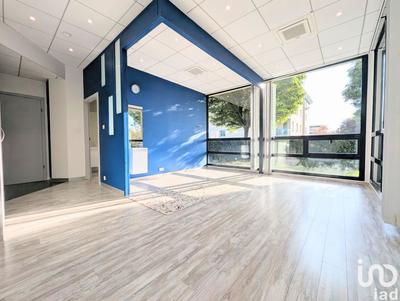 Local commercial - 77 m²