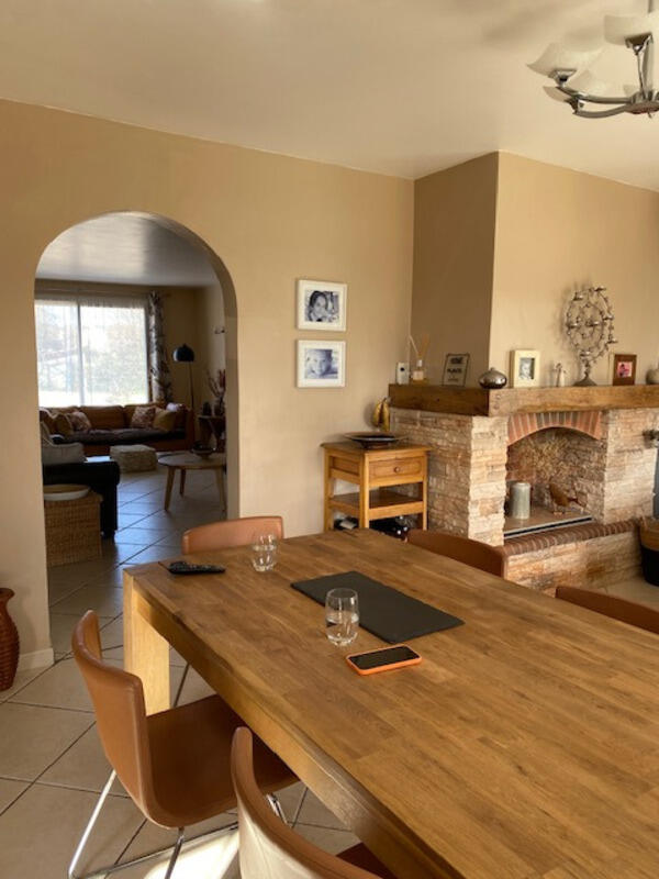 Maison - 228 m² - 9 pièces