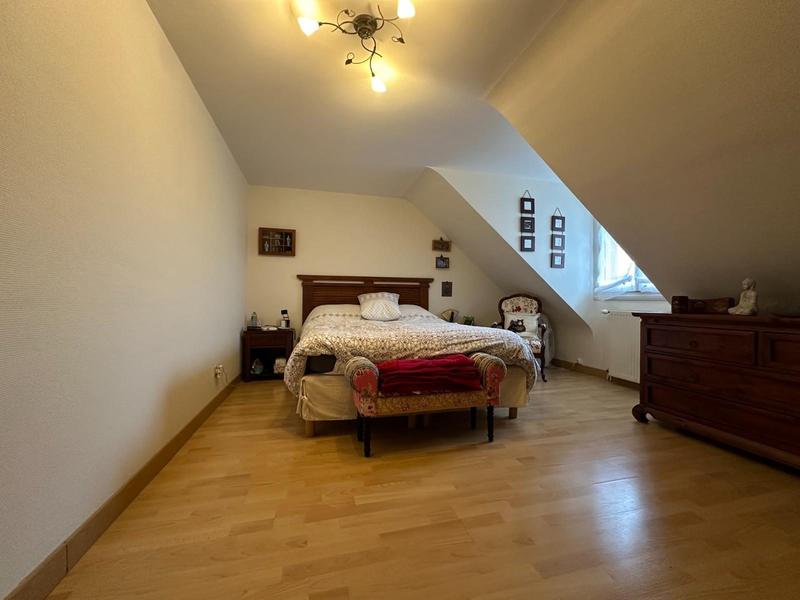 Maison - 144 m² - 8 pièces