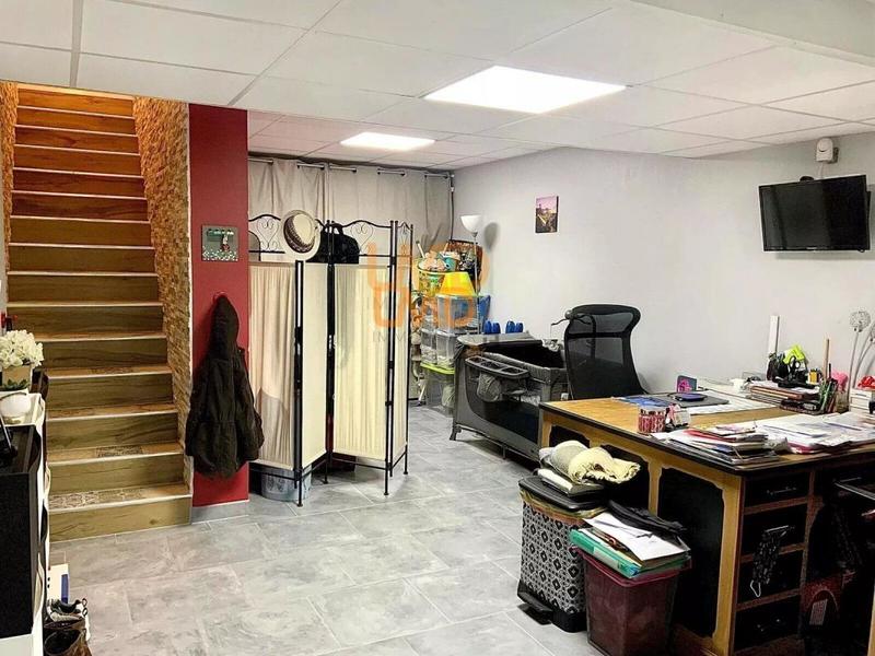 Maison - 247 m² - 5 pièces