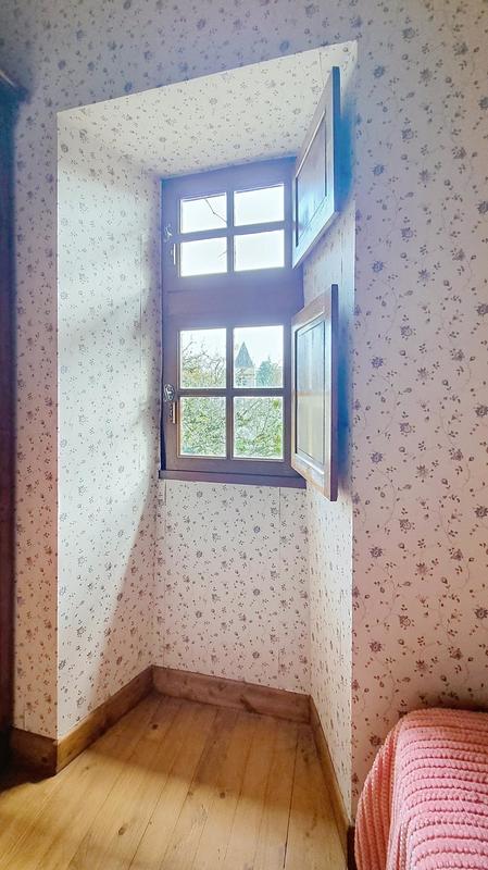 Maison - 185 m² - 10 pièces