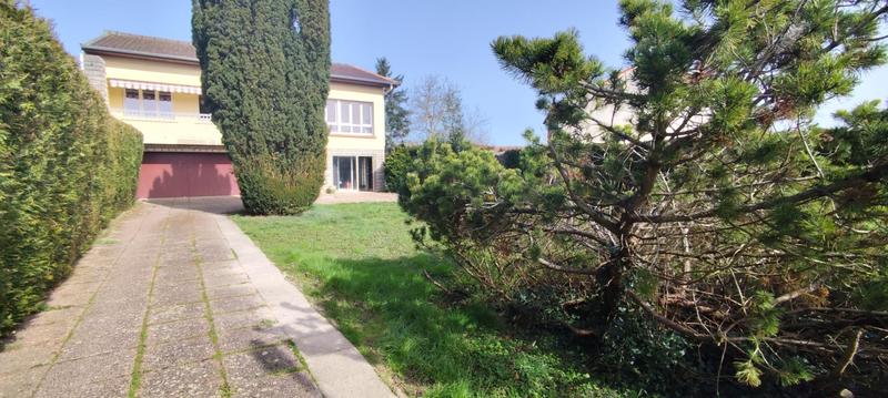 Maison - 138 m² - 6 pièces