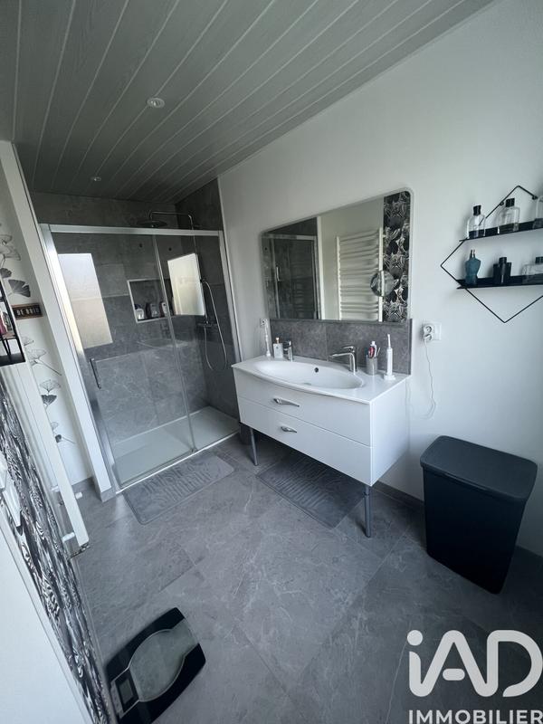 Maison - 166 m² - 8 pièces