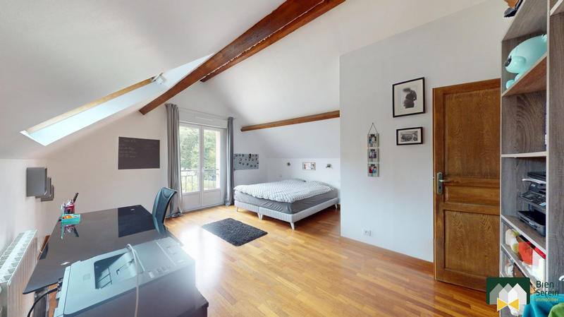 Maison ancienne - 206 m² - 9 pièces