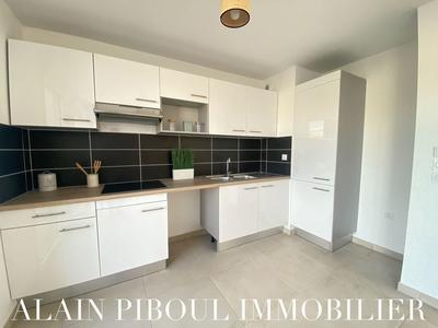 Maison traditionnelle - 87 m² - 4 pièces