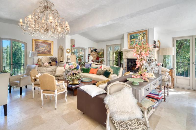 Villa - 330 m² - 5 pièces