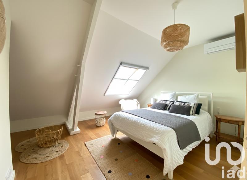 Maison - 260 m² - 8 pièces