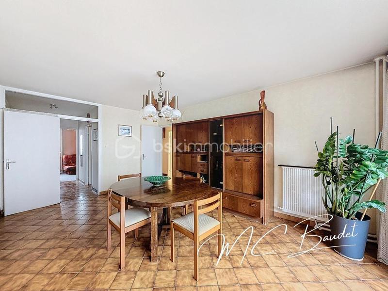 Appartement - 88 m² - 5 pièces