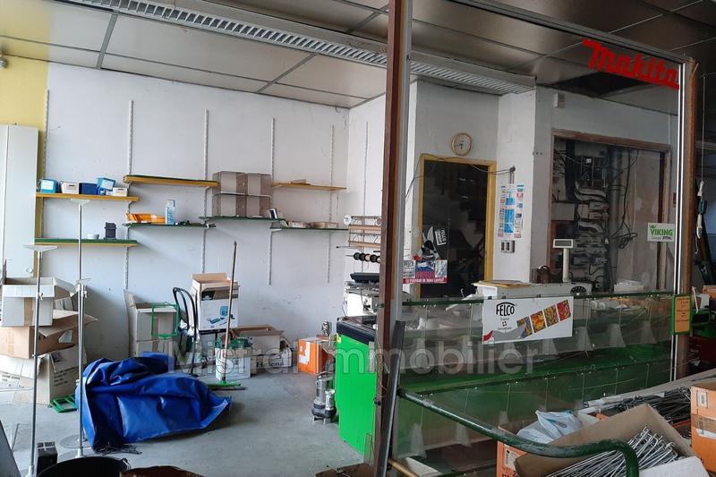 Local commercial - 652 m²