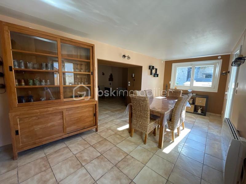 Maison - 160 m² - 8 pièces