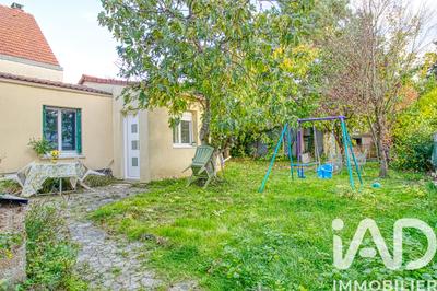 Maison - 90 m² - 5 pièces