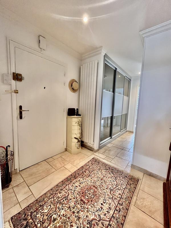 Appartement - 83 m² - 3 pièces