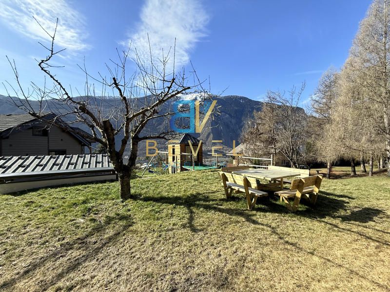 Maison - 185 m² - 5 pièces