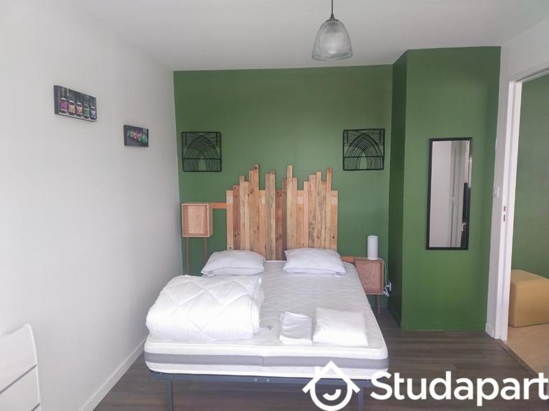 Chambre - 9 m² - 1 pièce