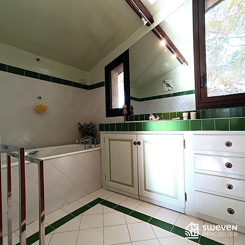 Maison ancienne - 223 m² - 7 pièces