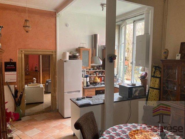 Appartement ancien - 62 m² - 2 pièces