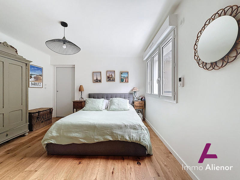 Maison ancienne - 215 m² - 8 pièces